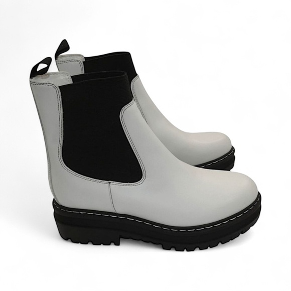 NWOB Marc Fisher ML Patrick White Chelsea Boots Chunky Lug Sole Women’s 6.5 - Picture 9 of 9